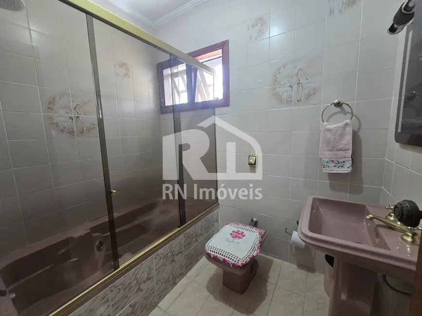 Foto 9 de Casa com 5 quartos à venda, 469m2 em Pontal de Santa Marina, Caraguatatuba - SP
