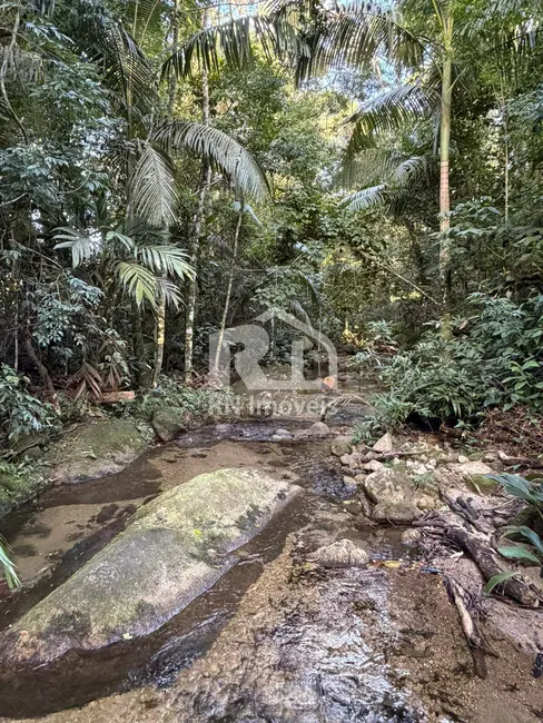 Foto 6 de Terreno / Lote à venda, 361m2 em Park Imperial, Caraguatatuba - SP