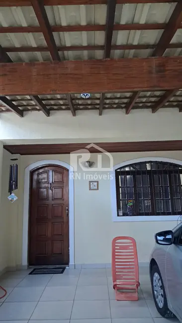 Foto 1 de Casa com 2 quartos à venda em Loteamento Balneário Camburi, Caraguatatuba - SP