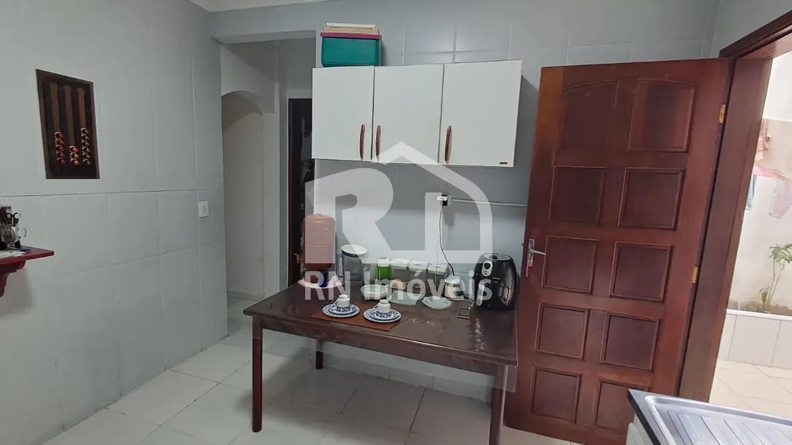 Foto 6 de Casa com 2 quartos à venda em Loteamento Balneário Camburi, Caraguatatuba - SP