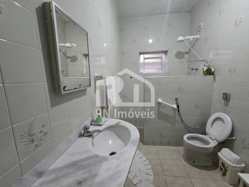 Casa com 3 quartos à venda, 504m2 em Jardim Primavera, Caraguatatuba - SP - imagem 5 Foto 5 de Casa com 3 quartos à venda, 504m2 em Jardim Primavera, Caraguatatuba - SP