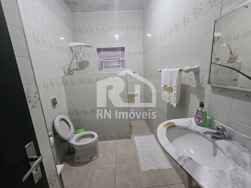 Casa com 3 quartos à venda, 504m2 em Jardim Primavera, Caraguatatuba - SP - imagem 6 Foto 6 de Casa com 3 quartos à venda, 504m2 em Jardim Primavera, Caraguatatuba - SP