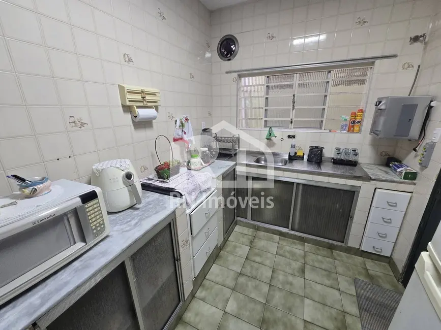 Casa com 3 quartos à venda, 504m2 em Jardim Primavera, Caraguatatuba - SP - imagem 7 Foto 7 de Casa com 3 quartos à venda, 504m2 em Jardim Primavera, Caraguatatuba - SP
