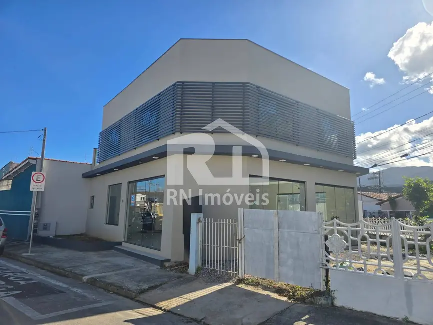 Sala Comercial para alugar, 280m2 em Centro, Caraguatatuba - SP - imagem 7 Foto 7 de Sala Comercial para alugar, 280m2 em Centro, Caraguatatuba - SP