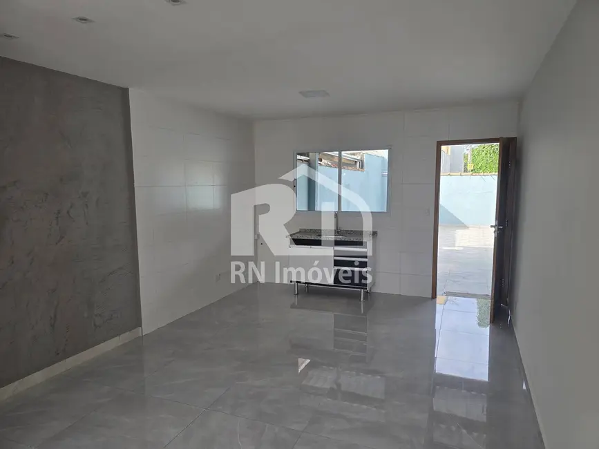Casa com 2 quartos para alugar, 150m2 em Balneário Recanto do Sol, Caraguatatuba - SP - imagem 3 Foto 3 de Casa com 2 quartos para alugar, 150m2 em Balneário Recanto do Sol, Caraguatatuba - SP