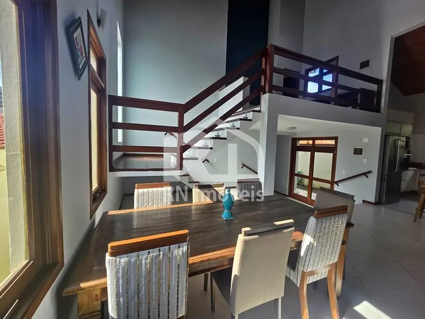 Foto 6 de Casa com 3 quartos à venda e para alugar, 390m2 em Indaiá, Caraguatatuba - SP