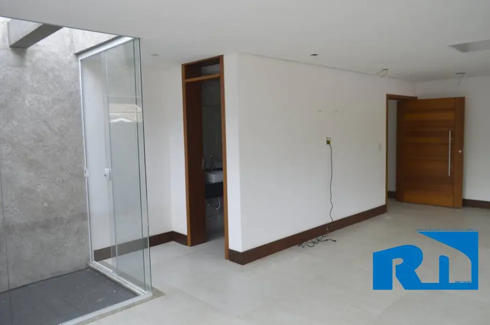 Foto 7 de Sala Comercial à venda e para alugar em Centro, Caraguatatuba - SP