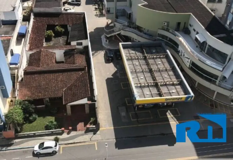 Foto 3 de Sala Comercial para alugar, 562m2 em Centro, Caraguatatuba - SP