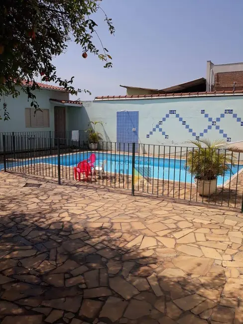 Foto 3 de Casa com 3 quartos à venda, 520m2 em Vila Resende, Cacapava - SP