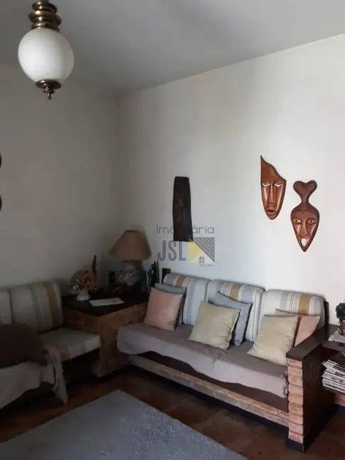 Foto 6 de Casa com 3 quartos à venda, 520m2 em Vila Resende, Cacapava - SP