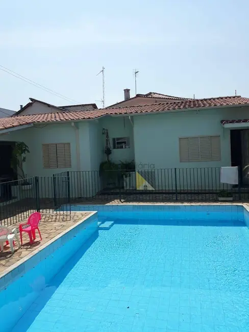 Foto 1 de Casa com 3 quartos à venda, 520m2 em Vila Resende, Cacapava - SP
