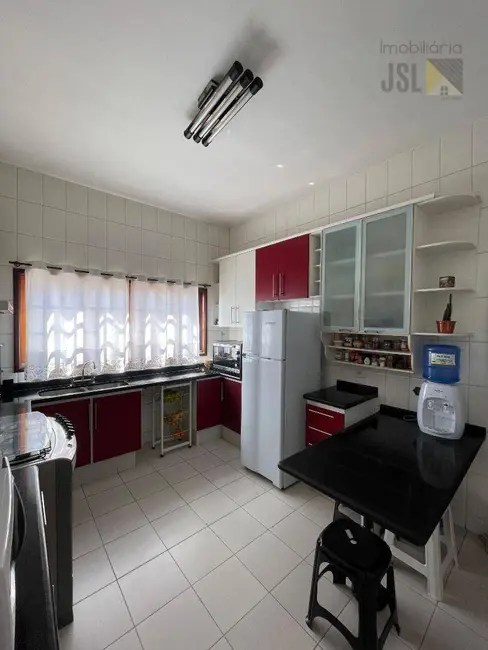 Foto 8 de Casa com 4 quartos à venda, 553m2 em Vila Santos, Cacapava - SP