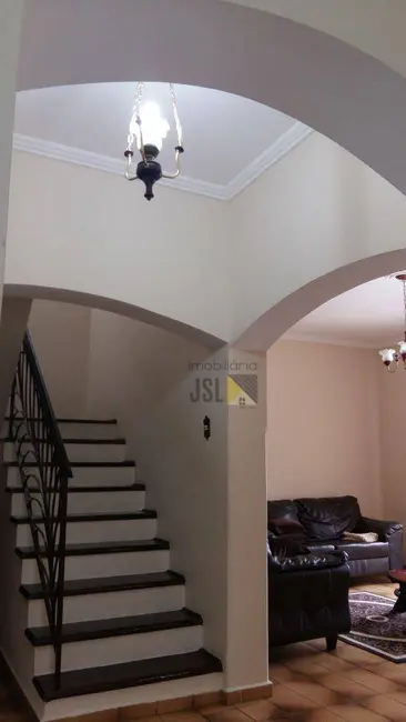 Foto 7 de Sobrado com 3 quartos à venda, 204m2 em Jardim Julieta, Cacapava - SP