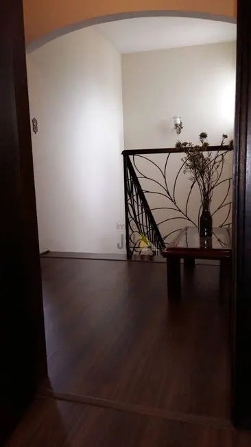 Foto 6 de Sobrado com 3 quartos à venda, 204m2 em Jardim Julieta, Cacapava - SP