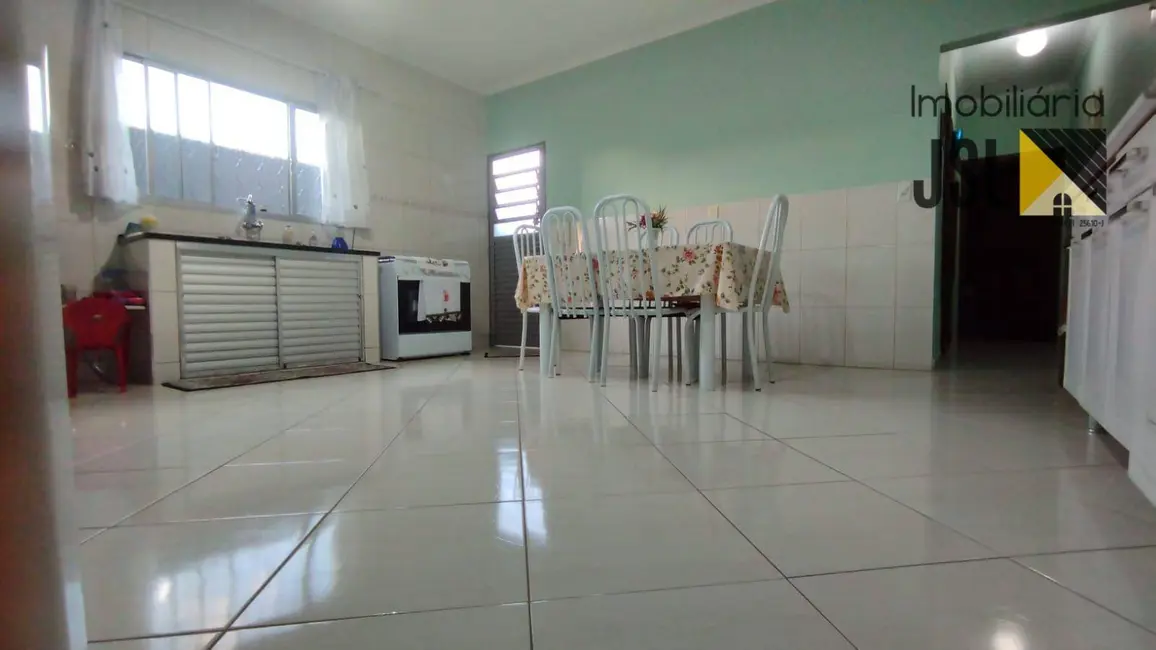 Foto 4 de Casa com 3 quartos à venda, 175m2 em Parque Residencial Santo André, Cacapava - SP