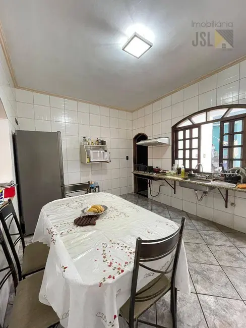 Foto 3 de Sobrado com 3 quartos à venda, 125m2 em Jardim São José, Cacapava - SP