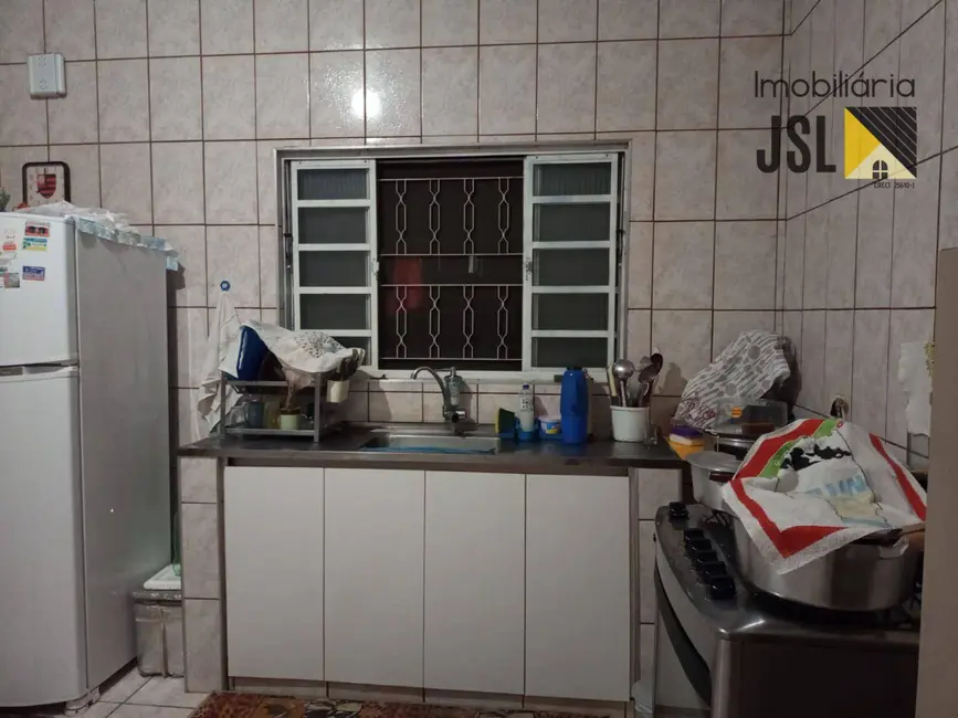 Foto 2 de Casa com 2 quartos à venda, 180m2 em Parque Residencial Nova Caçapava, Cacapava - SP