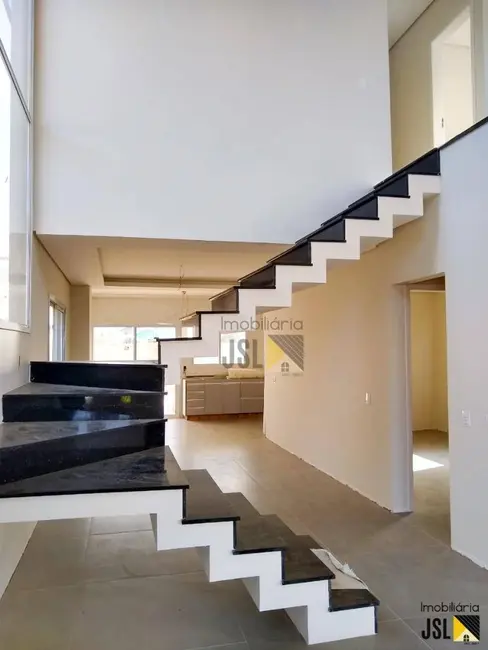 Foto 2 de Sobrado com 3 quartos à venda, 250m2 em Piedade, Cacapava - SP