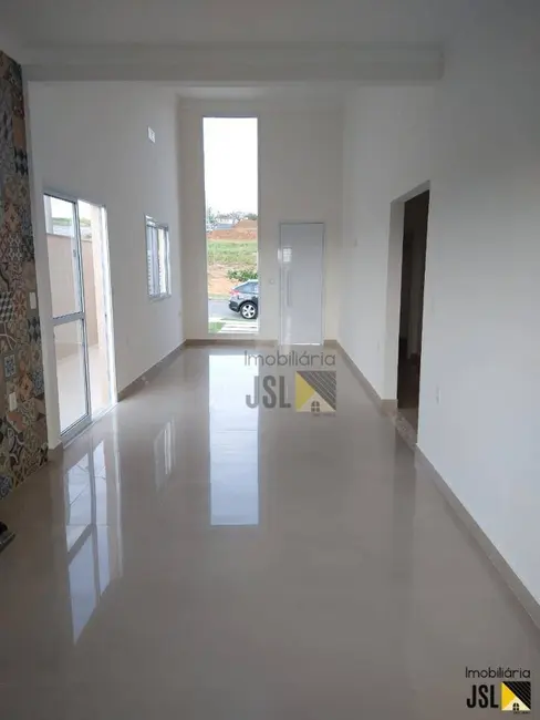 Foto 1 de Sobrado com 3 quartos à venda, 250m2 em Piedade, Cacapava - SP