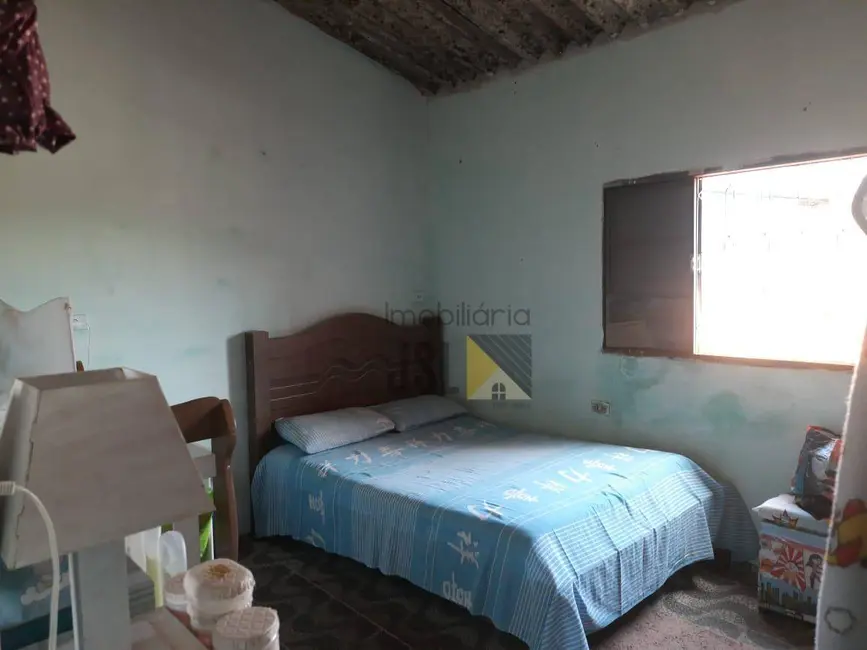 Foto 1 de Sobrado com 2 quartos à venda, 104m2 em Vila Menino Jesus, Cacapava - SP