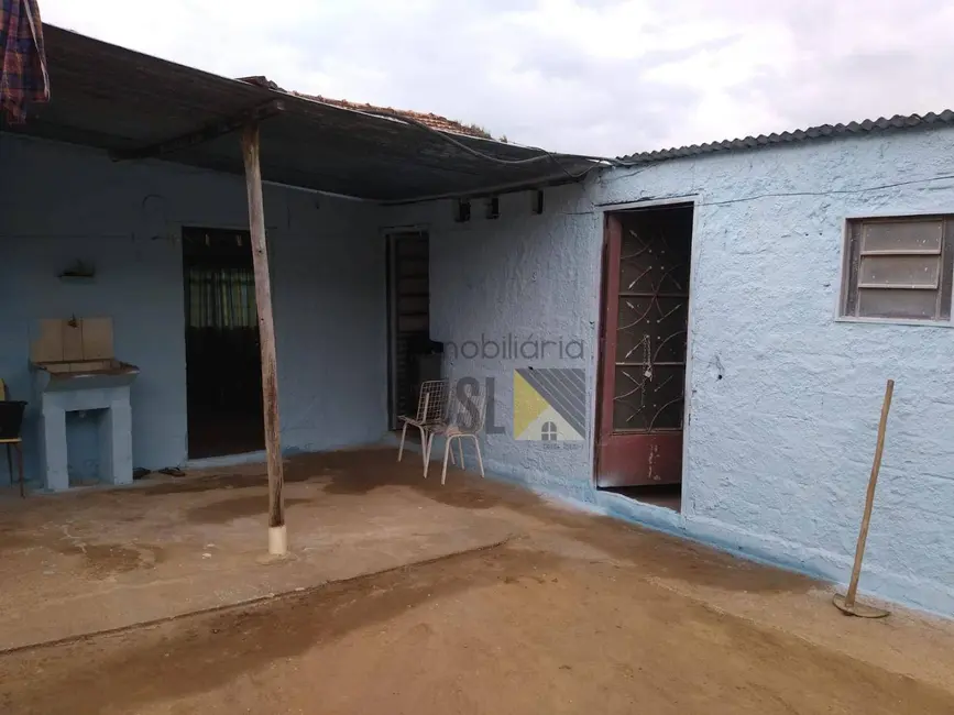 Foto 1 de Chácara com 2 quartos à venda, 1700m2 em Chácara Ipês, Cacapava - SP