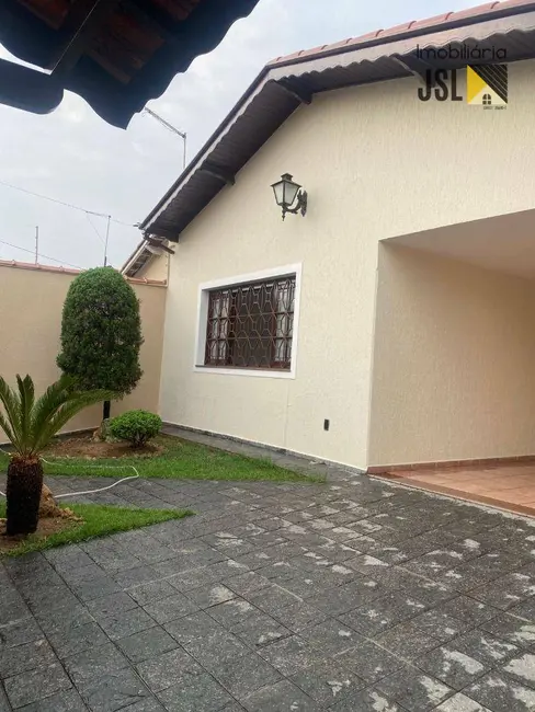 Foto 1 de Casa com 3 quartos à venda e para alugar, 300m2 em Jardim Campo Grande, Cacapava - SP