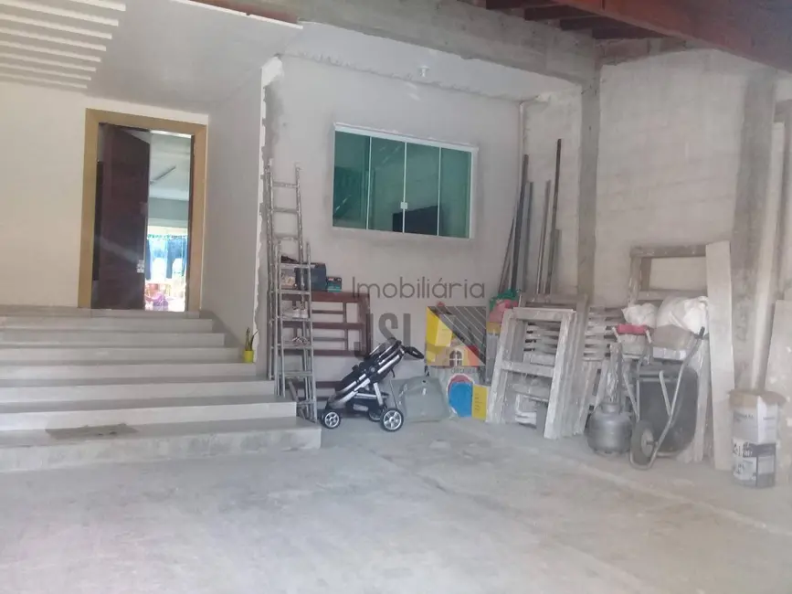 Foto 2 de Sobrado com 3 quartos à venda, 175m2 em Parque Residencial Santo André, Cacapava - SP