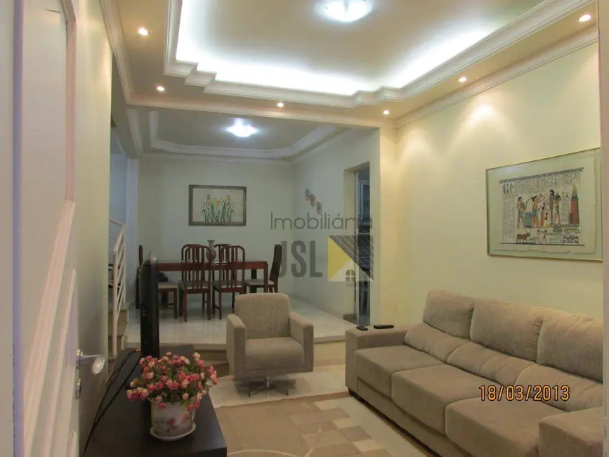 Sobrado com 3 quartos à venda, 245m2 em Vila Antônio Augusto Luiz, Cacapava - SP - imagem 6 Foto 6 de Sobrado com 3 quartos à venda, 245m2 em Vila Antônio Augusto Luiz, Cacapava - SP