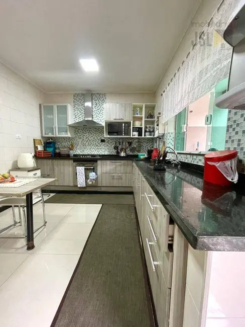 Sobrado com 4 quartos à venda, 196m2 em Vera Cruz, Cacapava - SP - imagem 8 Foto 8 de Sobrado com 4 quartos à venda, 196m2 em Vera Cruz, Cacapava - SP