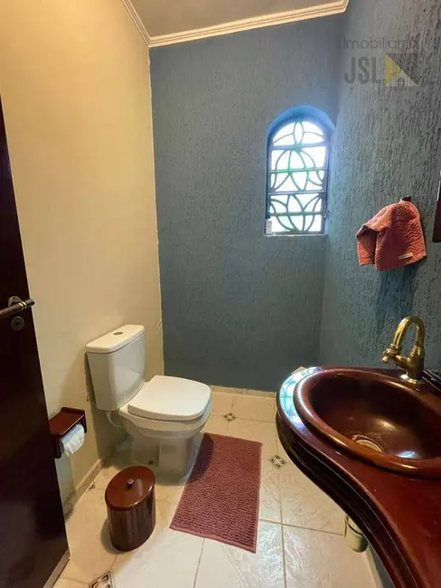 Sobrado com 4 quartos à venda, 196m2 em Vera Cruz, Cacapava - SP - imagem 5 Foto 5 de Sobrado com 4 quartos à venda, 196m2 em Vera Cruz, Cacapava - SP