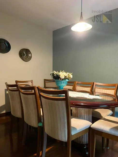 Sobrado com 4 quartos à venda, 196m2 em Vera Cruz, Cacapava - SP - imagem 6 Foto 6 de Sobrado com 4 quartos à venda, 196m2 em Vera Cruz, Cacapava - SP