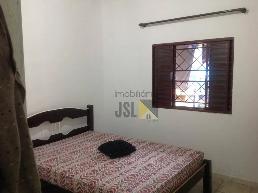 Casa com 3 quartos à venda, 300m2 em Vila Favorino, Cacapava - SP - imagem 6 Foto 6 de Casa com 3 quartos à venda, 300m2 em Vila Favorino, Cacapava - SP