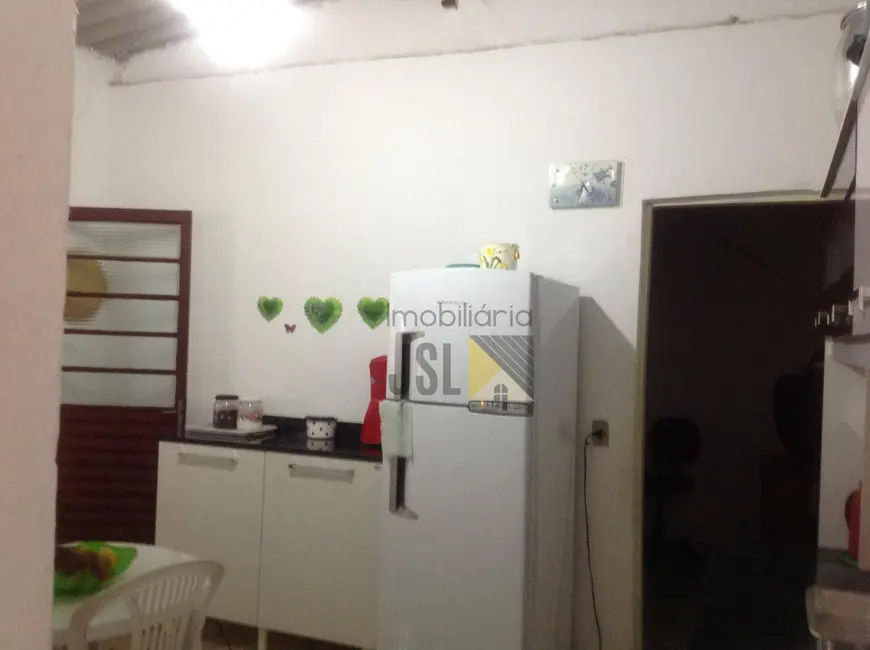 Casa com 3 quartos à venda, 300m2 em Vila Favorino, Cacapava - SP - imagem 9 Foto 9 de Casa com 3 quartos à venda, 300m2 em Vila Favorino, Cacapava - SP