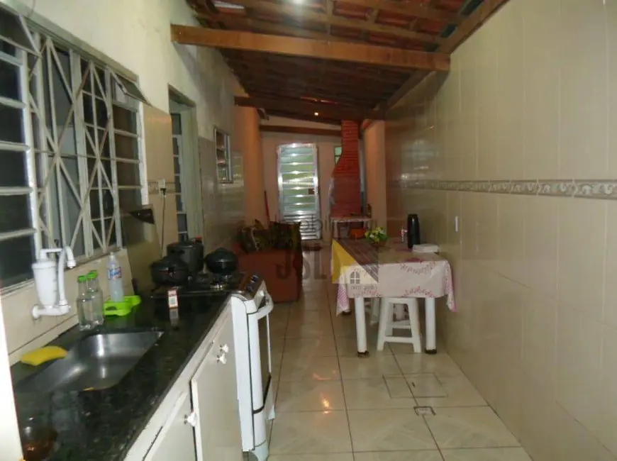 Foto 2 de Casa com 2 quartos à venda, 180m2 em Parque Residencial Nova Caçapava, Cacapava - SP