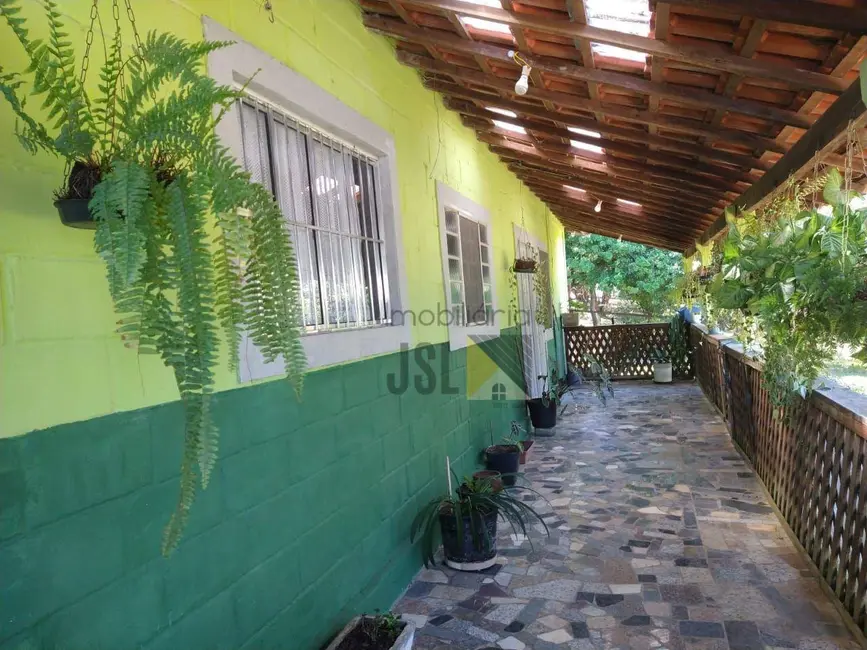 Foto 2 de Chácara com 2 quartos à venda, 3800m2 em Vila Favorino, Cacapava - SP