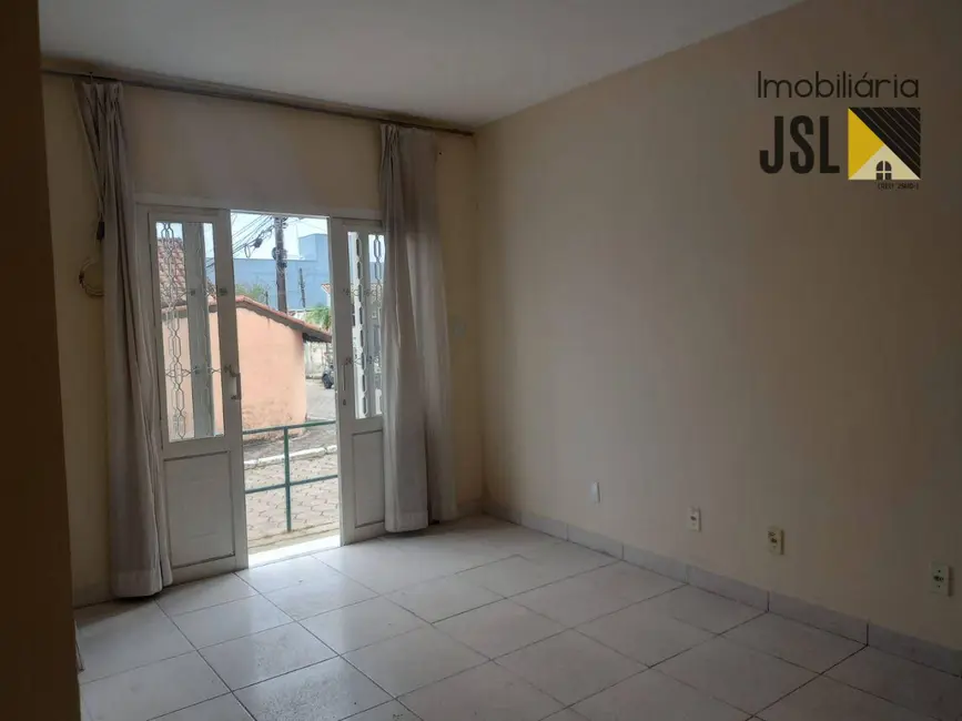 Foto 3 de Sobrado com 4 quartos à venda, 120m2 em Vila São João, Cacapava - SP