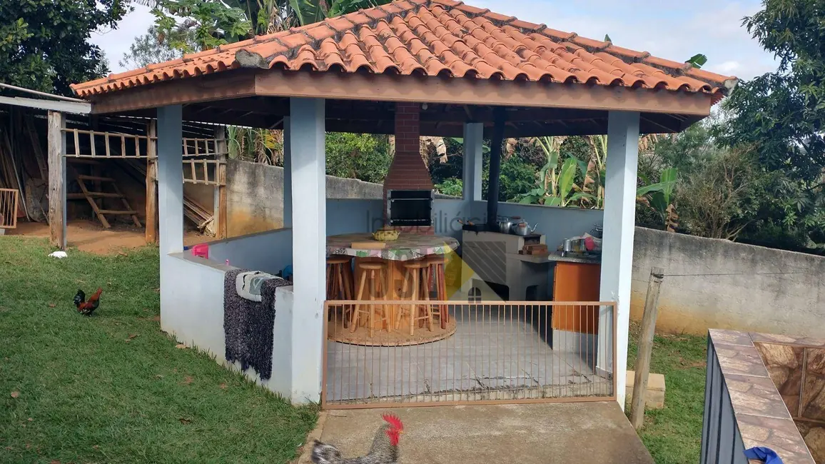 Chácara com 2 quartos à venda, 1050m2 em Cacapava - SP - imagem 3 Foto 3 de Chácara com 2 quartos à venda, 1050m2 em Cacapava - SP
