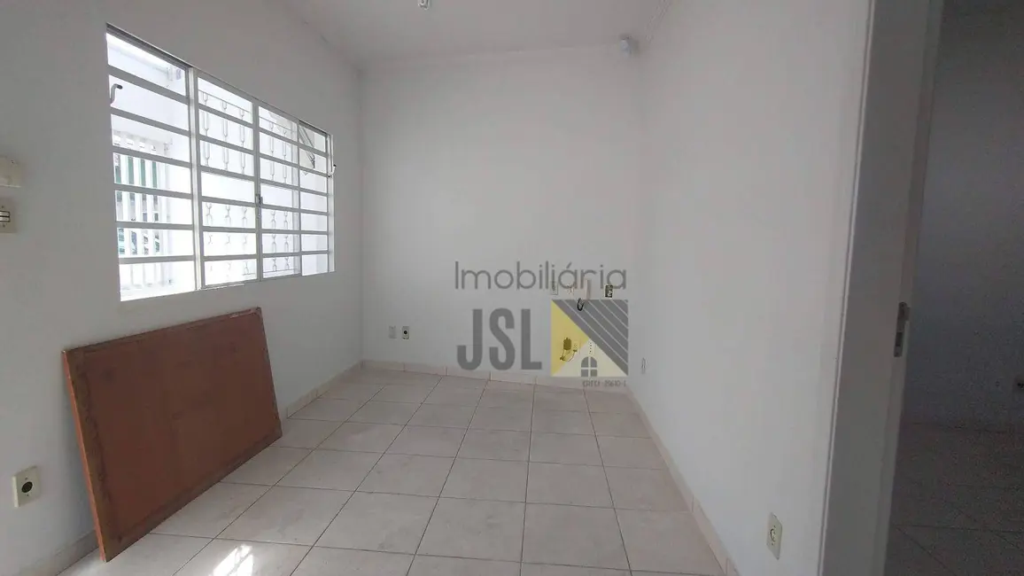 Foto 3 de Armazém / Galpão à venda, 281m2 em Vila Santa Izabel, Cacapava - SP