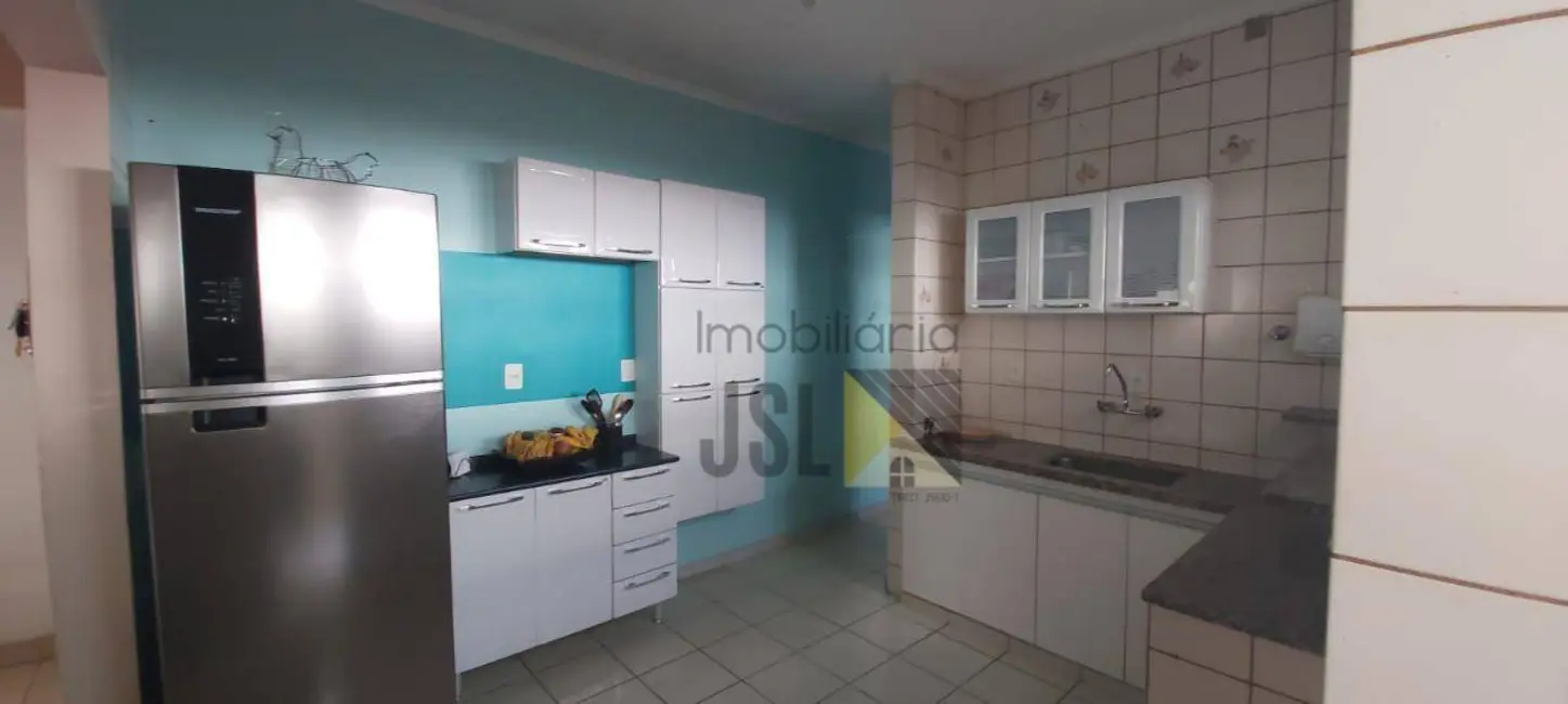 Foto 2 de Casa com 3 quartos à venda, 300m2 em Vila Resende, Cacapava - SP