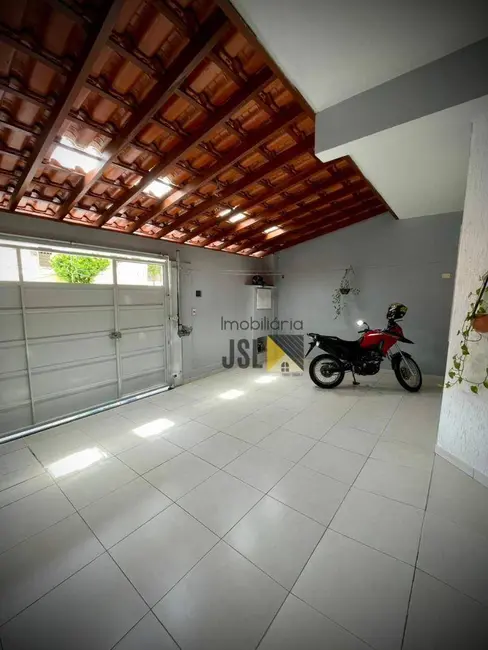 Foto 2 de Sobrado com 3 quartos à venda, 147m2 em Borda da Mata, Cacapava - SP