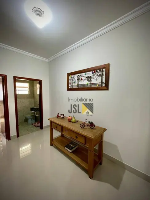 Foto 3 de Sobrado com 3 quartos à venda, 147m2 em Borda da Mata, Cacapava - SP