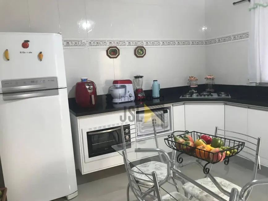 Foto 7 de Sobrado com 3 quartos à venda, 147m2 em Borda da Mata, Cacapava - SP