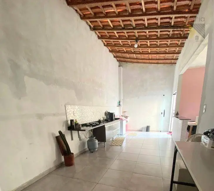 Foto 2 de Casa com 2 quartos à venda, 250m2 em Residencial Esperança, Cacapava - SP