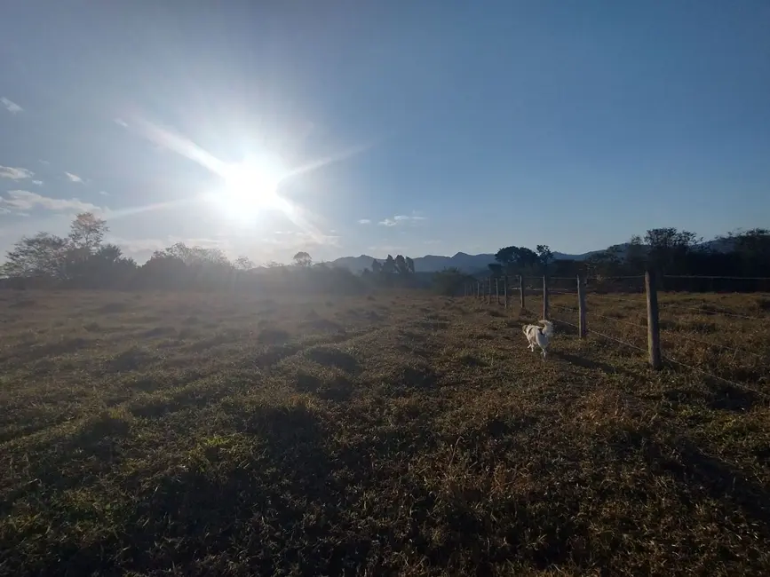 Foto 1 de Chácara com 2 quartos à venda, 21500m2 em Taubate - SP