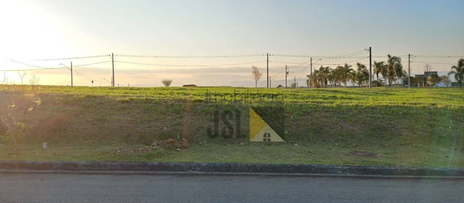 Foto 1 de Terreno / Lote à venda, 360m2 em Santa Luzia, Cacapava - SP