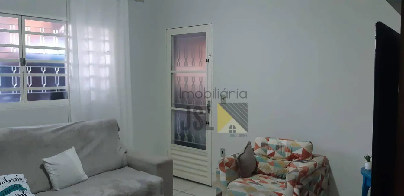 Foto 8 de Casa com 2 quartos à venda, 175m2 em Jardim Panorama, Cacapava - SP