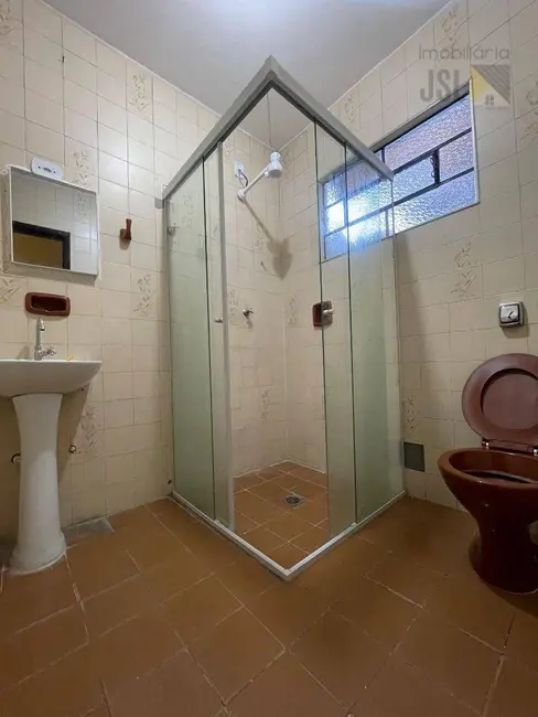 Foto 9 de Sobrado com 3 quartos para alugar, 184m2 em Vila Bandeirantes, Cacapava - SP