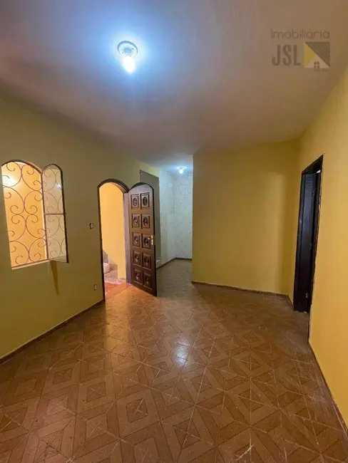 Foto 2 de Sobrado com 3 quartos para alugar, 184m2 em Vila Bandeirantes, Cacapava - SP