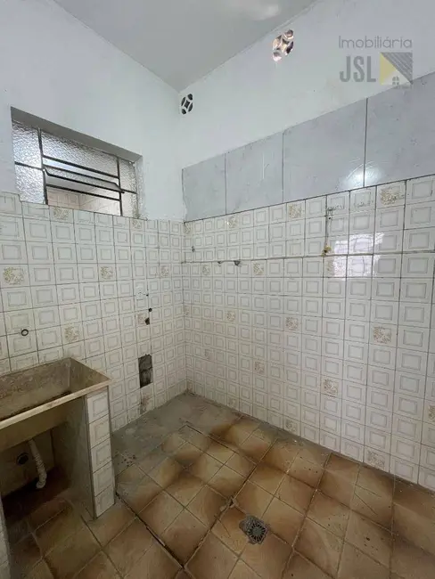 Foto 4 de Sobrado com 3 quartos para alugar, 184m2 em Vila Bandeirantes, Cacapava - SP