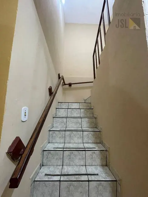 Foto 5 de Sobrado com 3 quartos para alugar, 184m2 em Vila Bandeirantes, Cacapava - SP